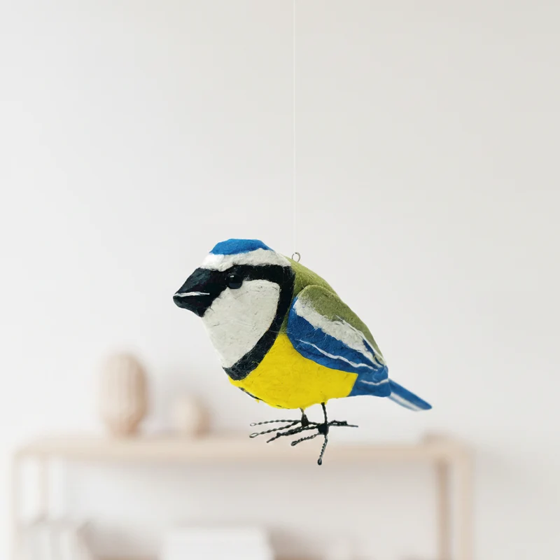 Papiervögel hängend – Handgefertigte Vogelskulpturen aus geschreddertem Büropapier | 7 Arten zur Auswahl