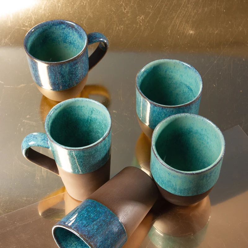 Tasse Edward – Handgefertigte Steinzeugtasse mit farbiger Glasur