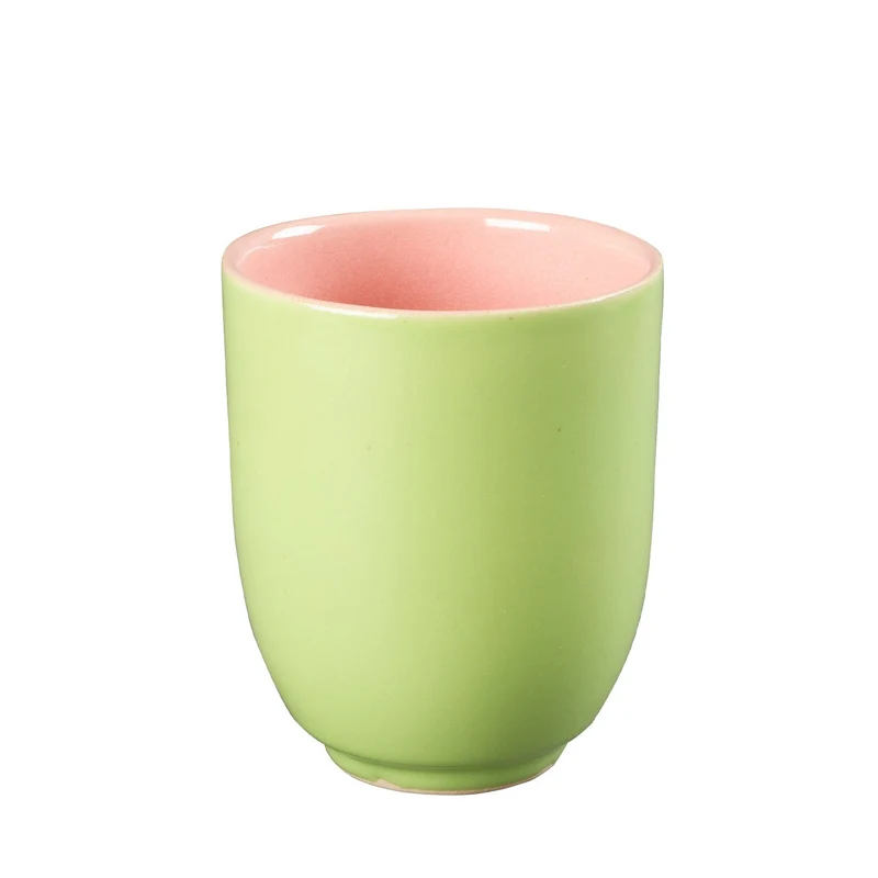 Becher Bella – Handgefertigter Steinzeug-Becher mit farbiger Glasur