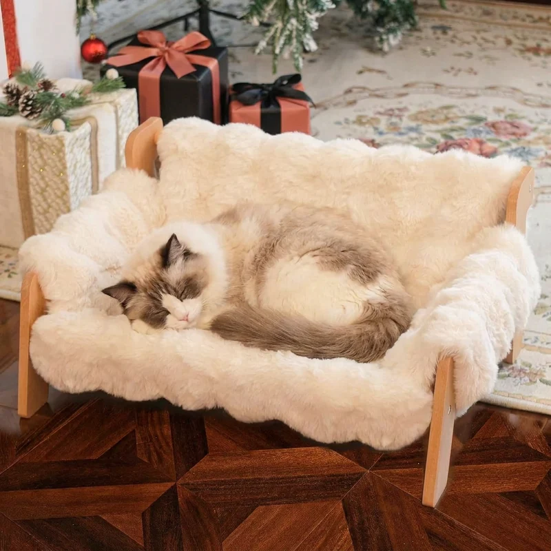 Luxuriöses, erhöhtes Katzenbett aus Massivholz