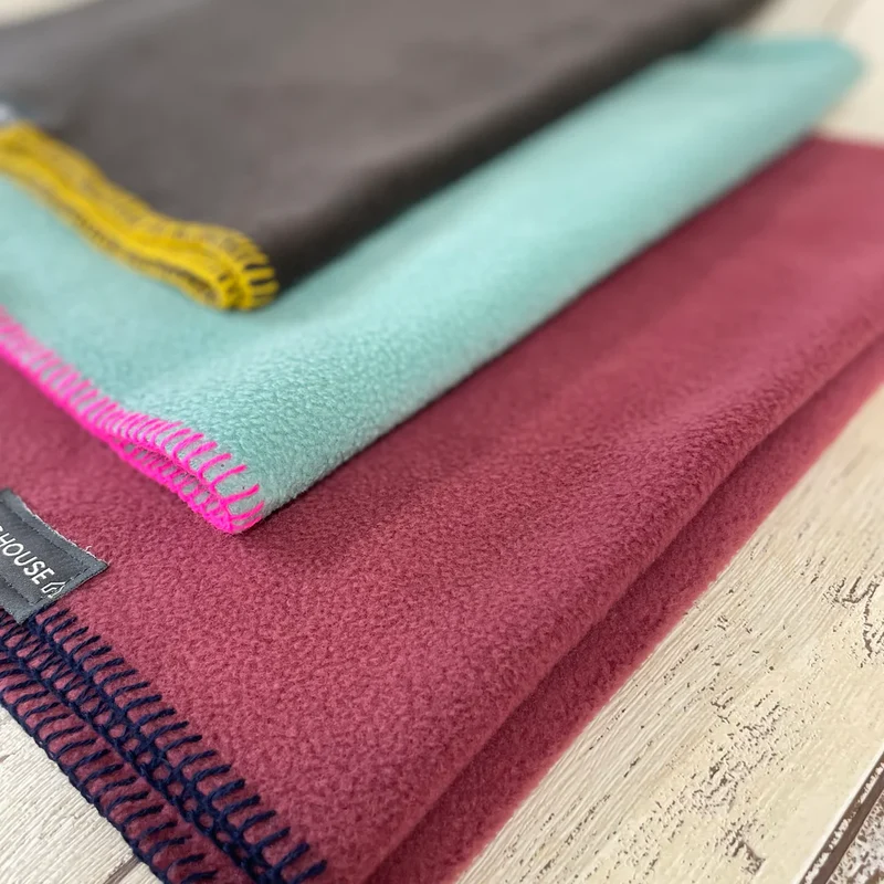 Hundedecke aus Polarfleece | Dusty Rose-Blau