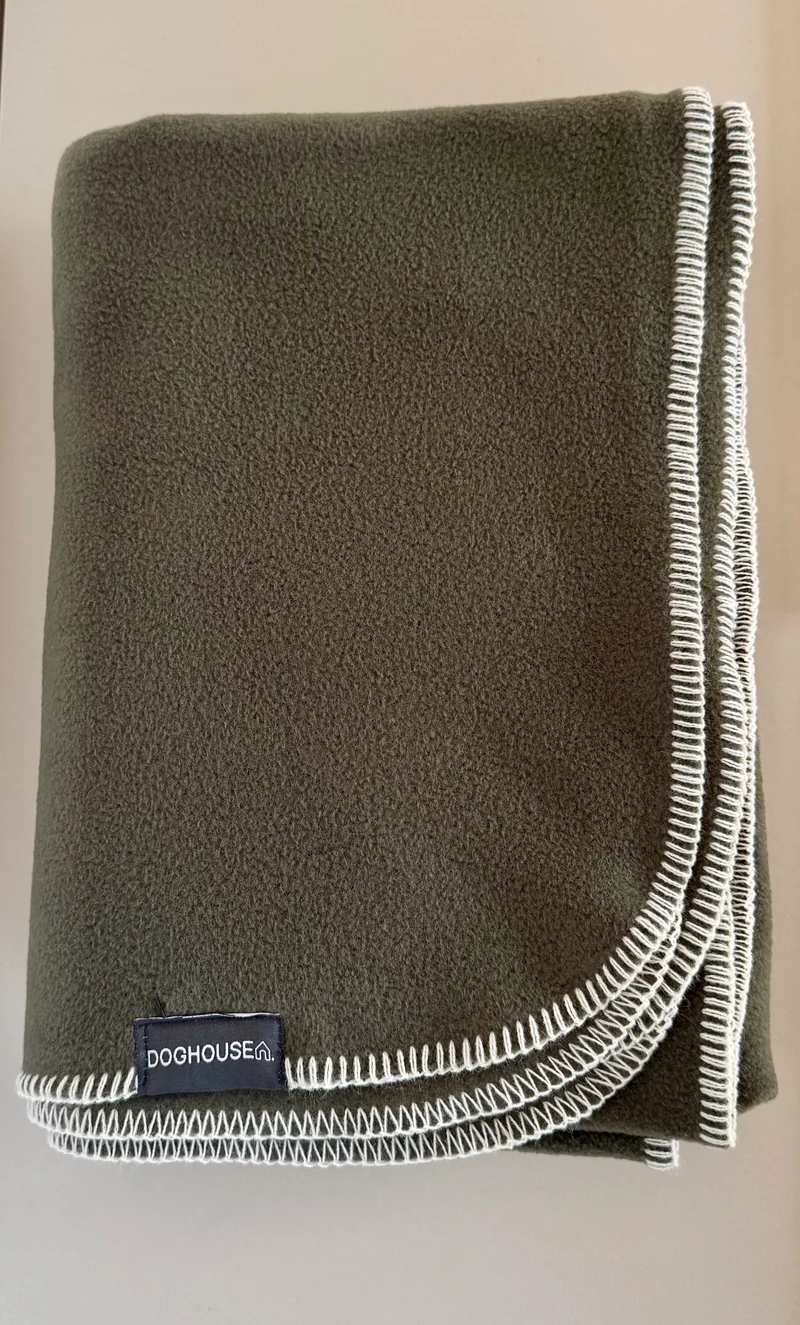 Hundedecke aus Polarfleece | Olive-Creme