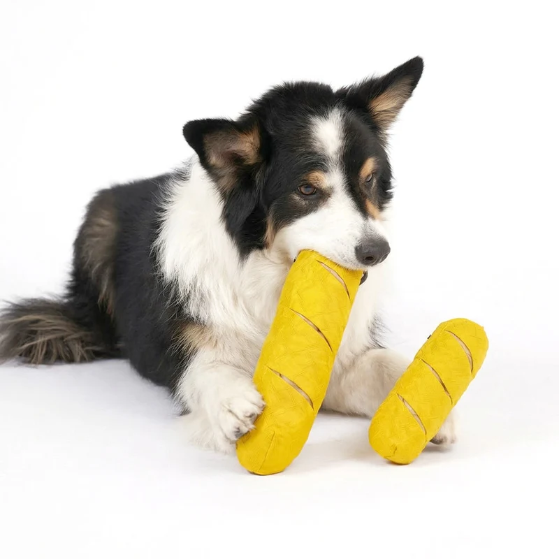 Hundespielzeug Baguette