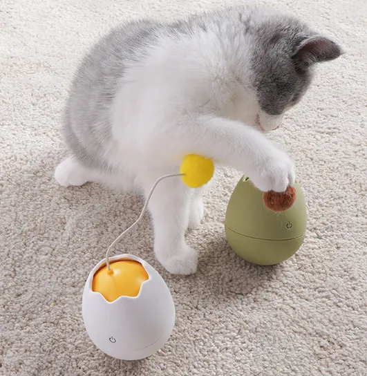 Interaktives Katzenspielzeug In Eiform – Spielzeug mit beweglichem Ball für Katzen