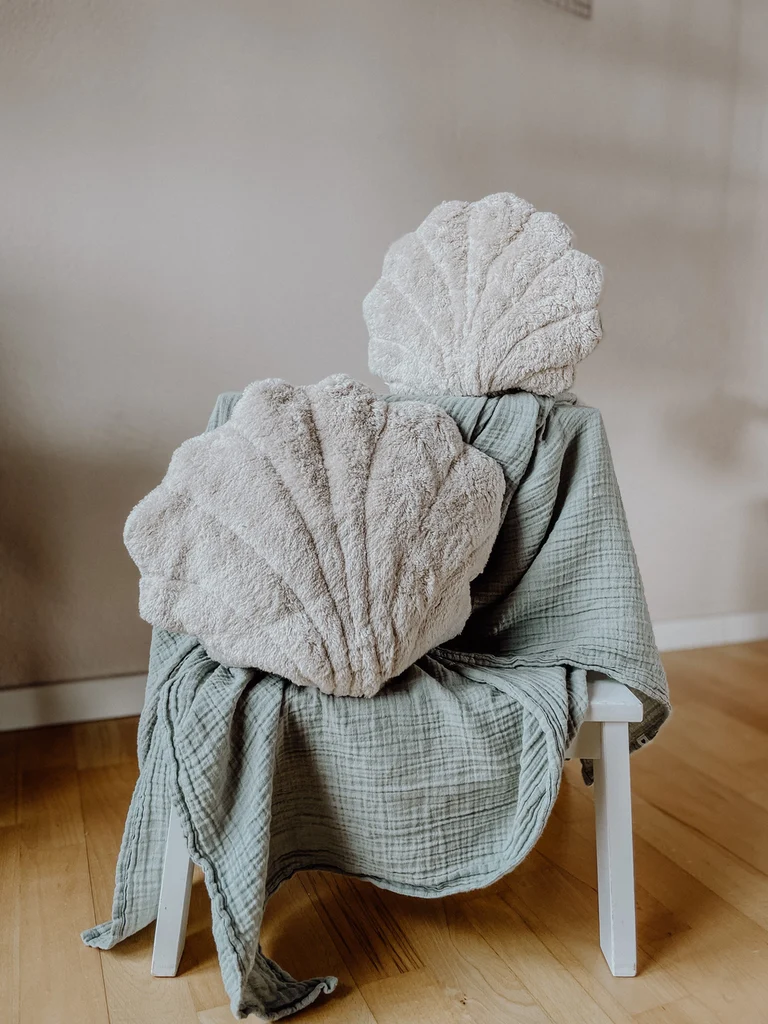 Kuscheltier Muschel groß mit Dinkelspreu-Inlett