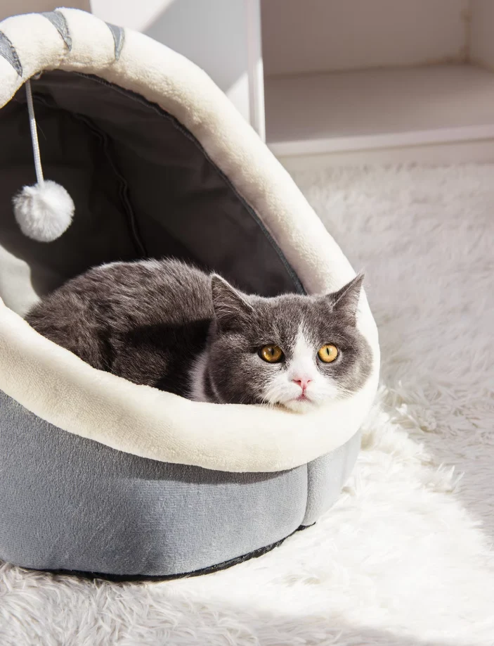 Kuscheliges Katzenbett Höhle – Weiches Iglo Mit Ohren Spielball