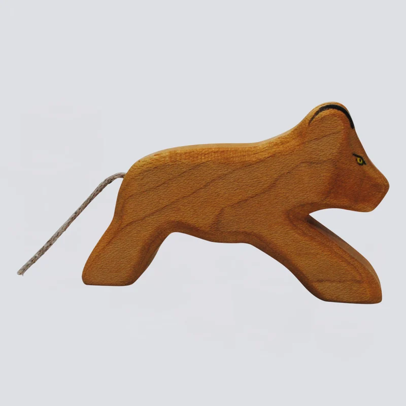 Holzwald Holzfigur Löwe klein