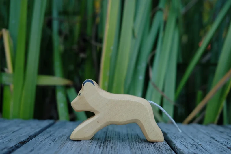 Holzwald Holzfigur Löwe klein