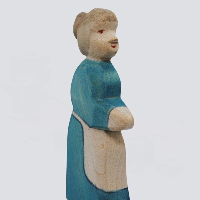 Holzwald Holzfigur Oma