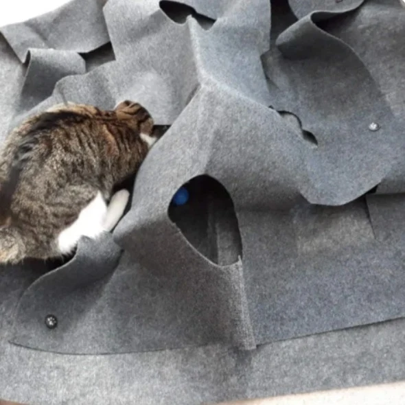 Kreative Spiel- und Versteckmatte für Katzen