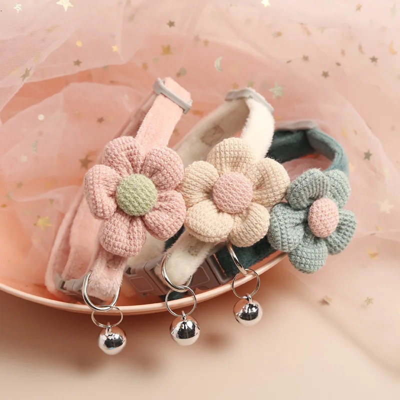 Verstellbares Halsband mit Blumenmuster