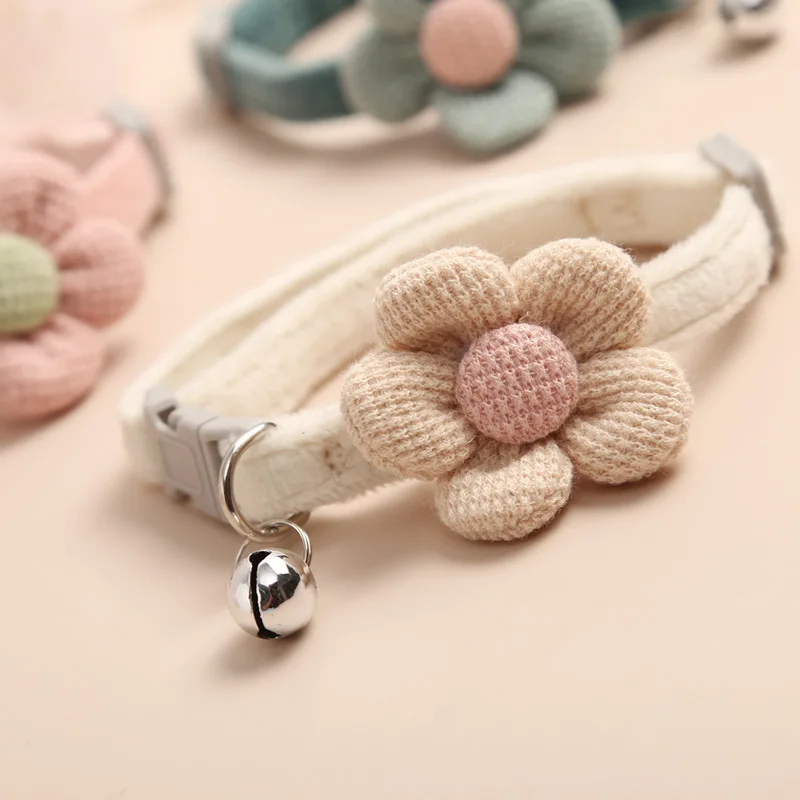 Verstellbares Halsband mit Blumenmuster