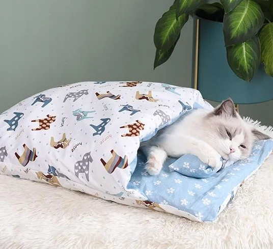 Kuscheliger Katzen-Schlafsack