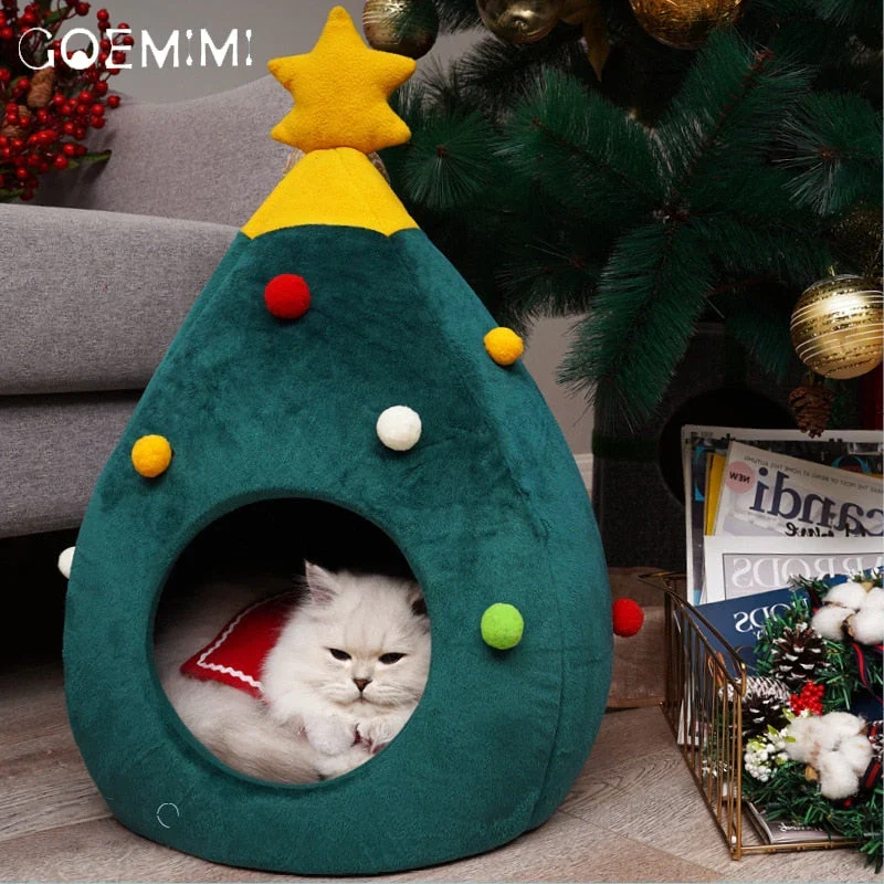 Katzenbett in Weihnachtsbaumform