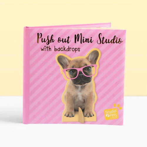 STUDIO PETS – STAND-UP-BOOK