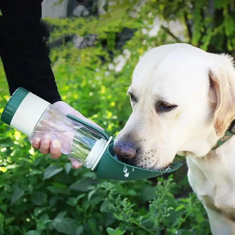 Premium Trink & Snack Flasche für Hunde