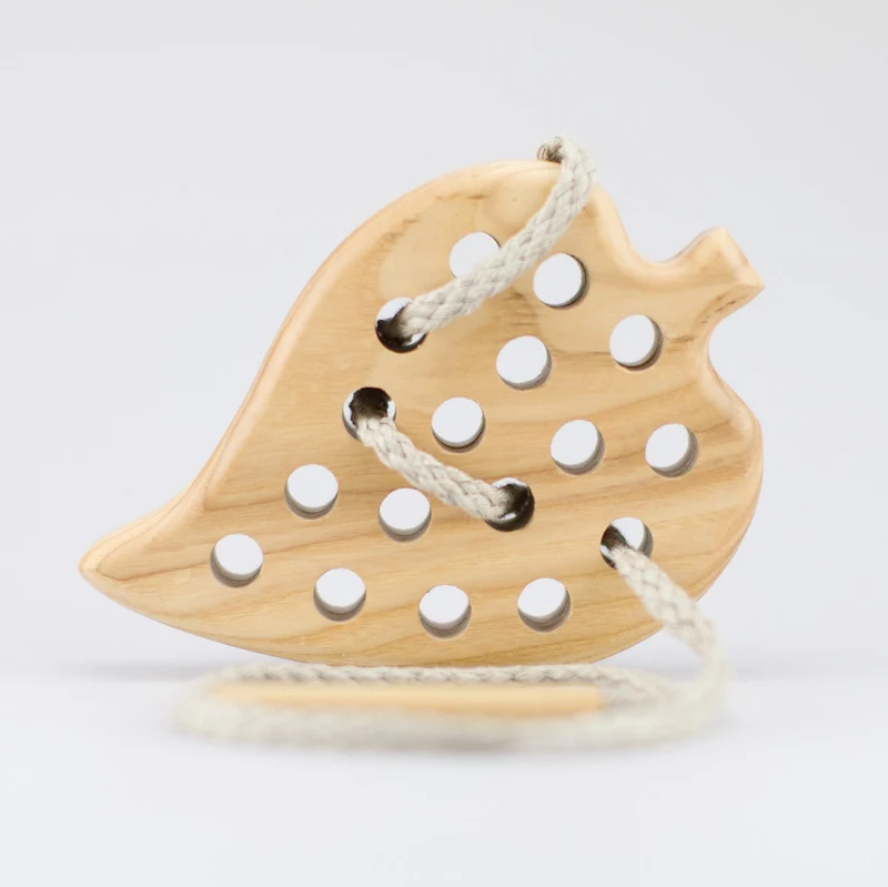 Fädelspiel Lindenblatt