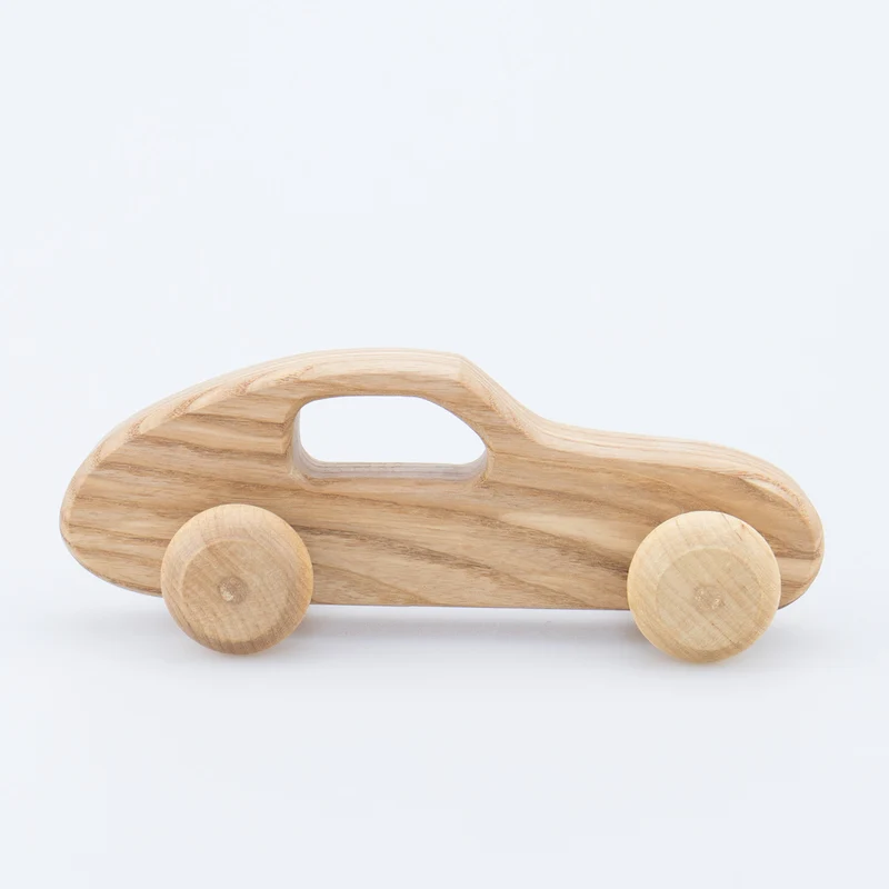 Rennauto aus Holz