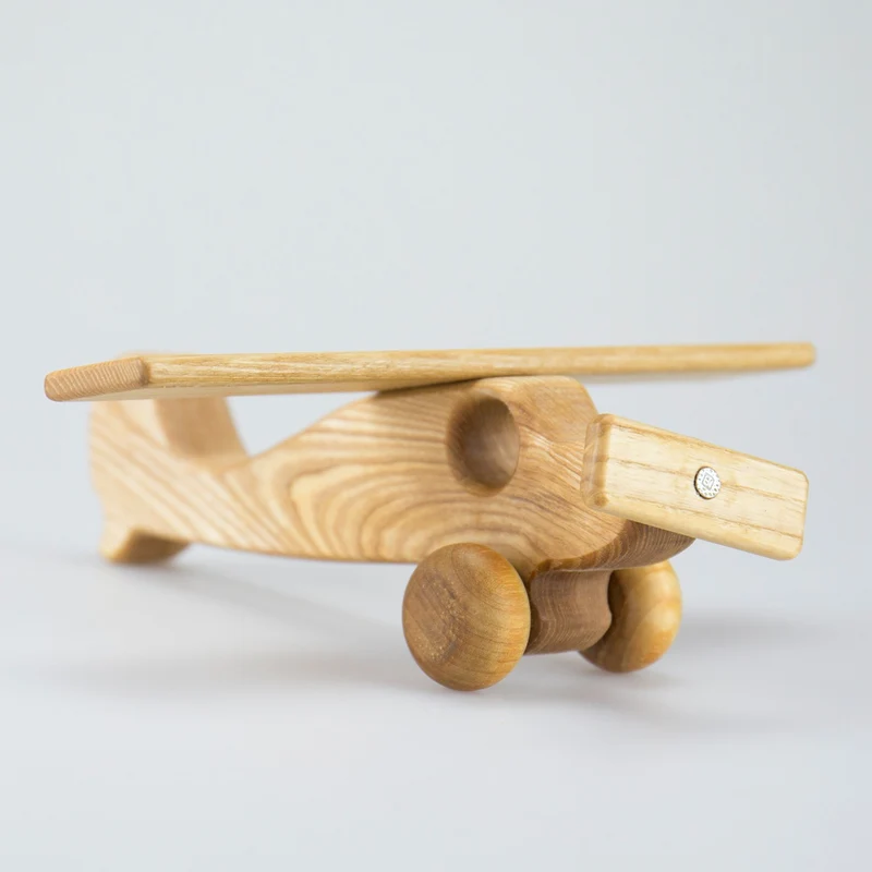 Flugzeug aus Holz