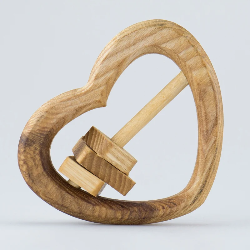 Holzrassel Herz