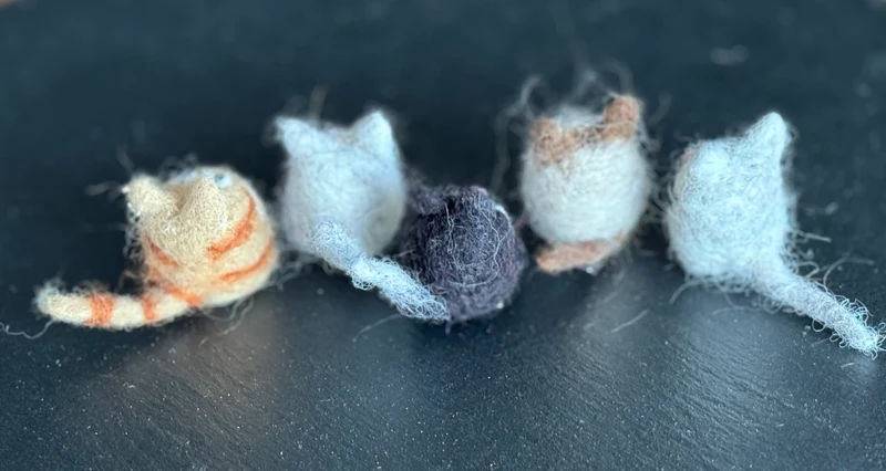 Tiny Kitties – handgefilzte Minikätzchen