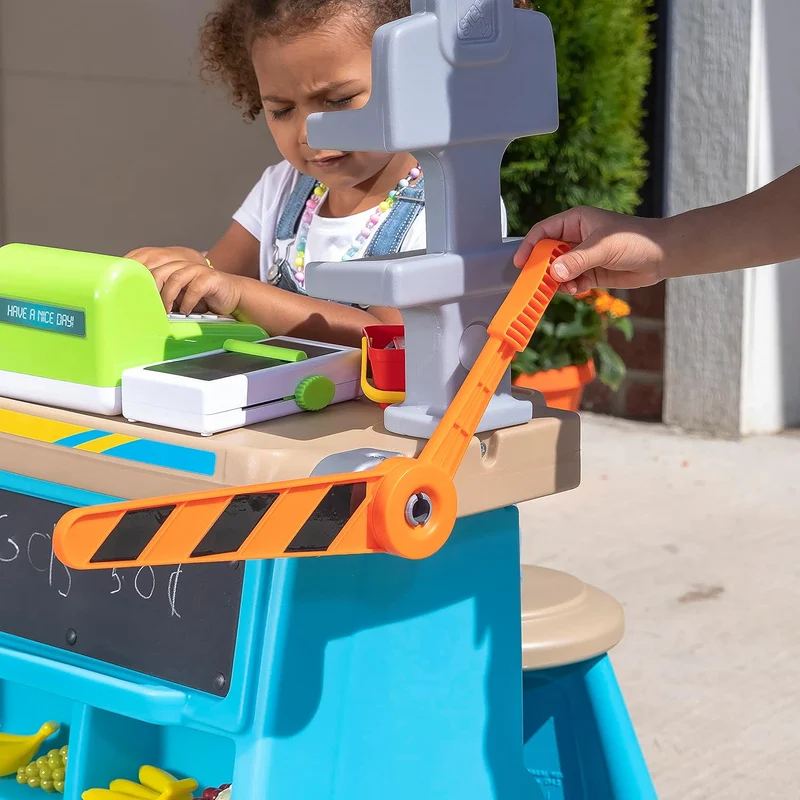 Step2 Stop & Go Market Playset