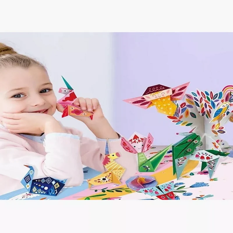 Avenir - Origami Create My Own Unicorn World