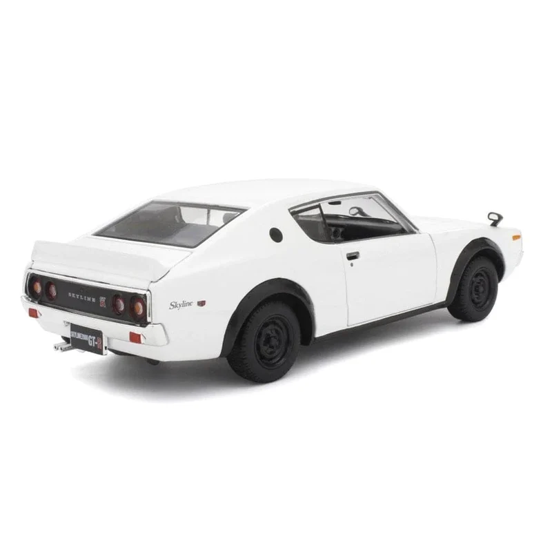 Maisto 1:24 Nissan Skyline 2000Gt-R