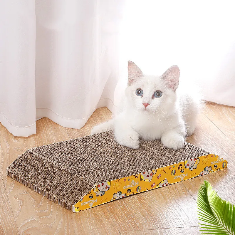 Katzenkratzbrett Im Schrägdesign – Kratzmatte für Krallenpflege mit Süßem Design
