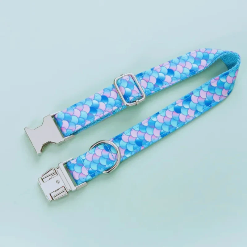 Verstellbares Hundehalsband mit Meerjungfrauen-Muster und Metallverschluss