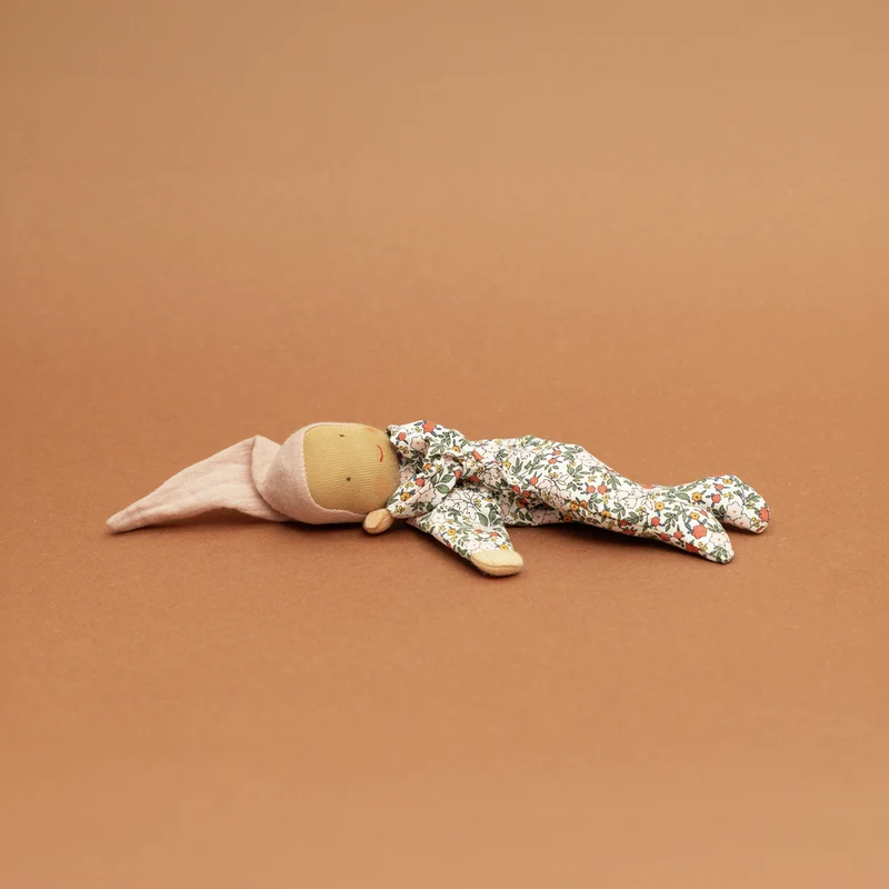 Waldorfpuppe Nini Blümchen - 22 cm